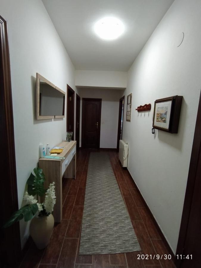 Nemes Apartment Сее Екстериор снимка